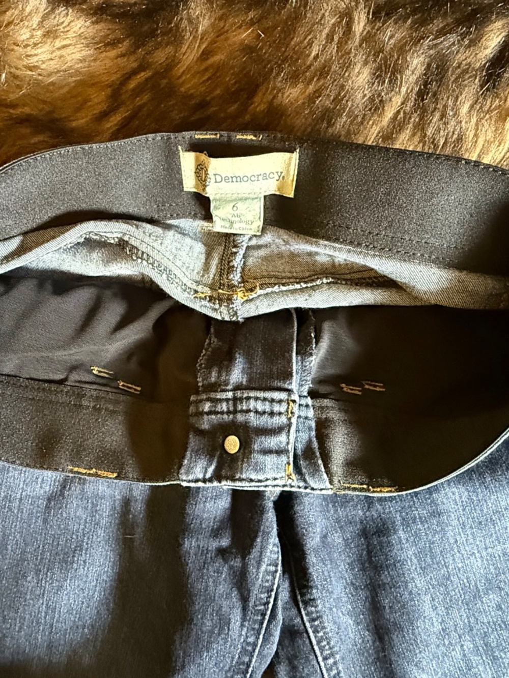 NWOT Democary Dark Denim Jeans (size 6) - Picture 4 of 8